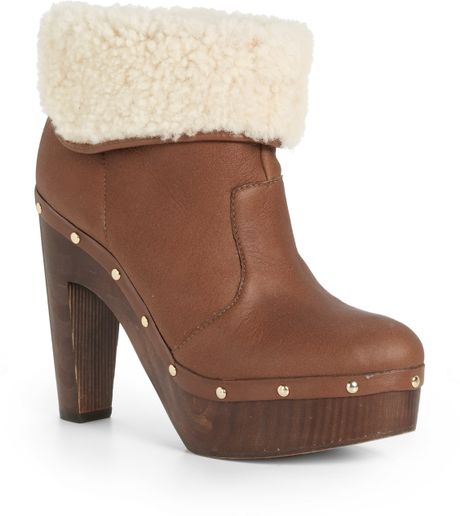 Elie Tahari Shelly Shearling Clog Ankle Boots in Brown (rum-natural) | Lyst
