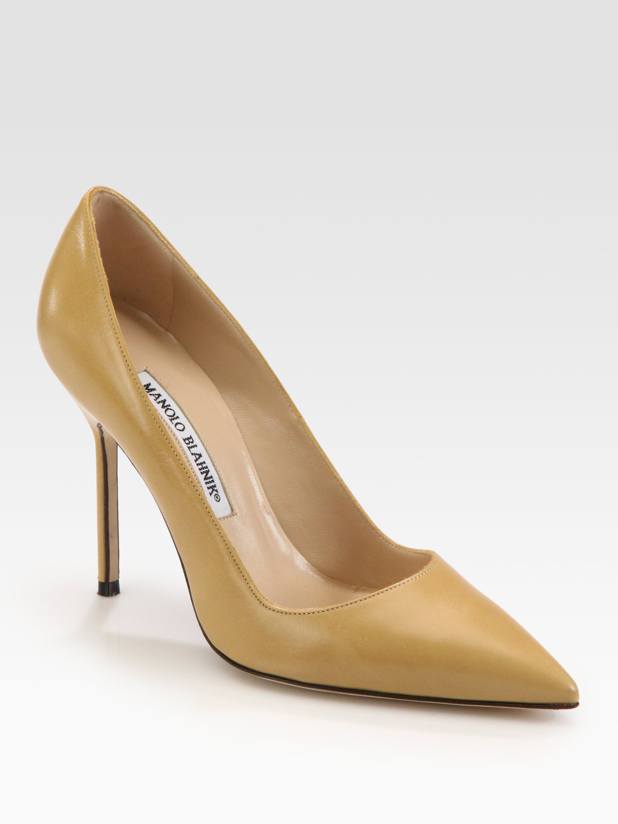 Lyst - Manolo Blahnik Bb 105 Leather Point Toe Pumps in Natural