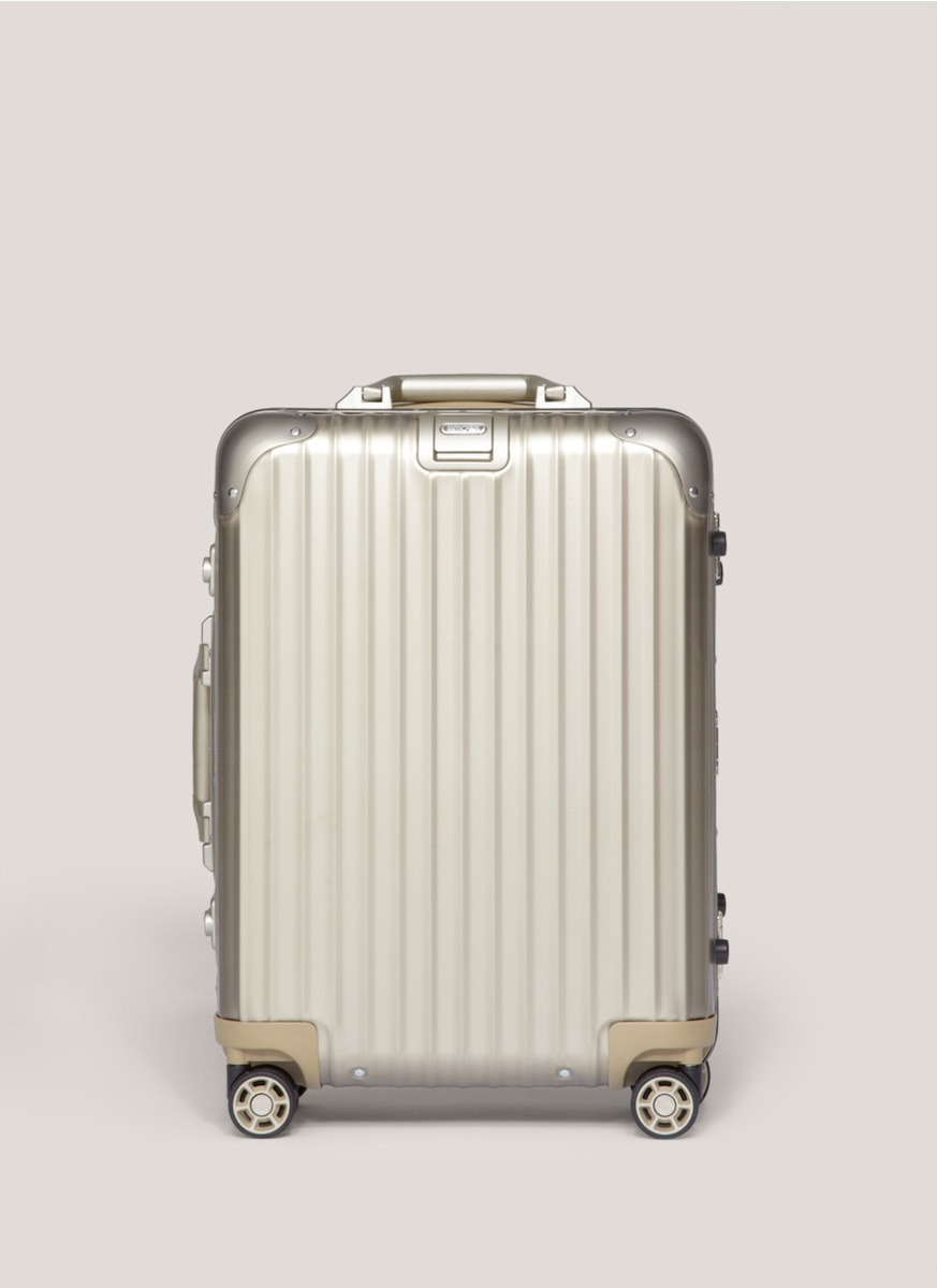 rimowa cabin plus titanium