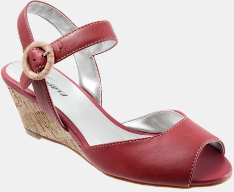 Trotters Misha Sandal in Red | Lyst