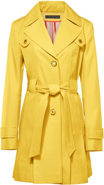 Via Spiga Pleated Trench Coat in Yellow (citrus) | Lyst