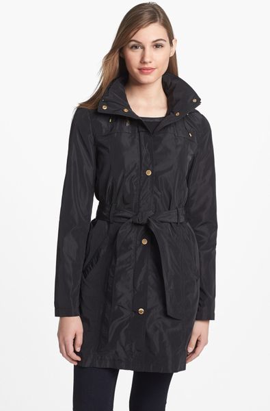 Ellen Tracy Iridescent Packable Trench Coat in Black | Lyst