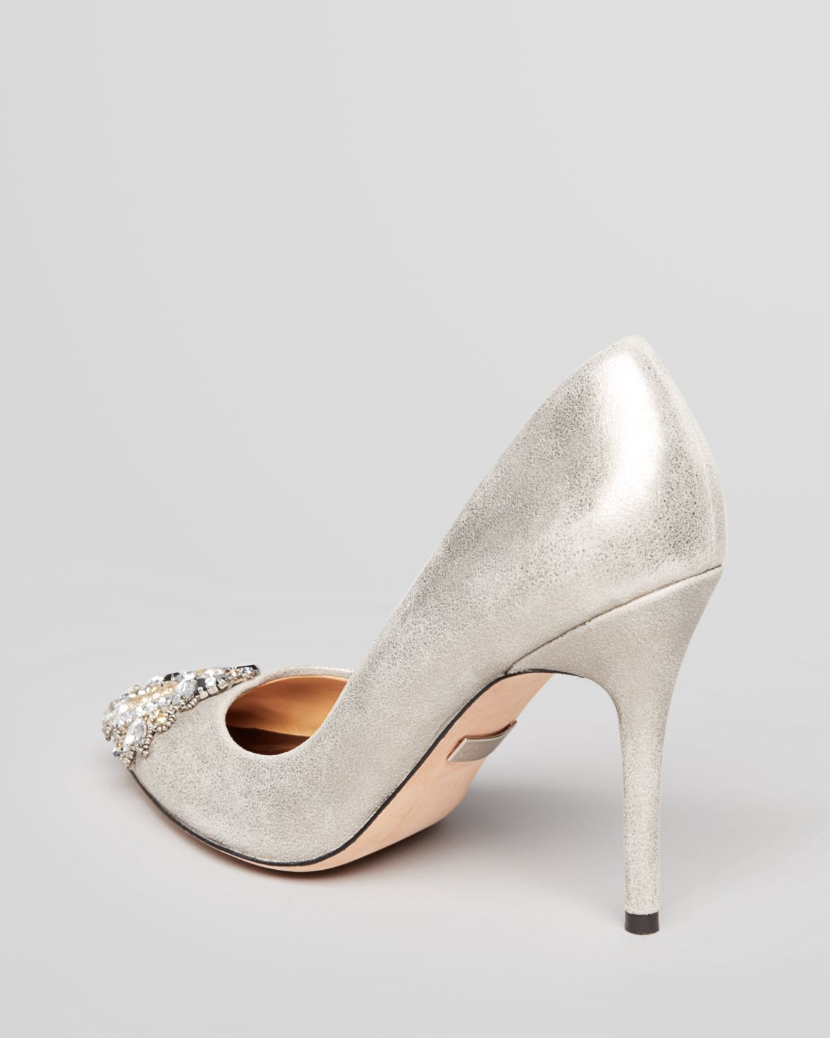 badgley mischka pointed toe shoes