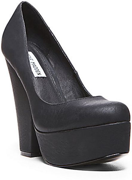 Steve Madden Greedy Platform Pump in Black | Lyst