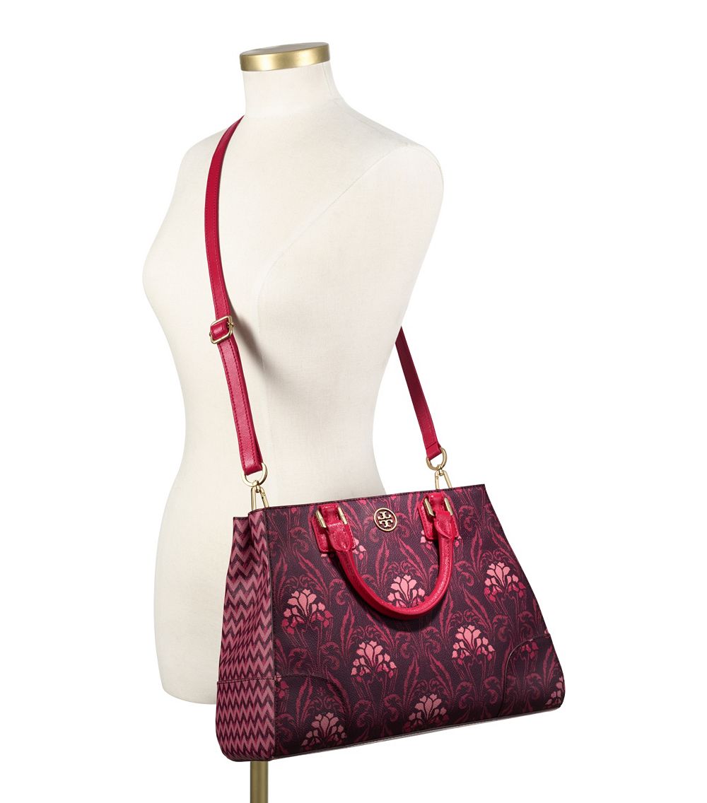 tory burch robinson triangle tote