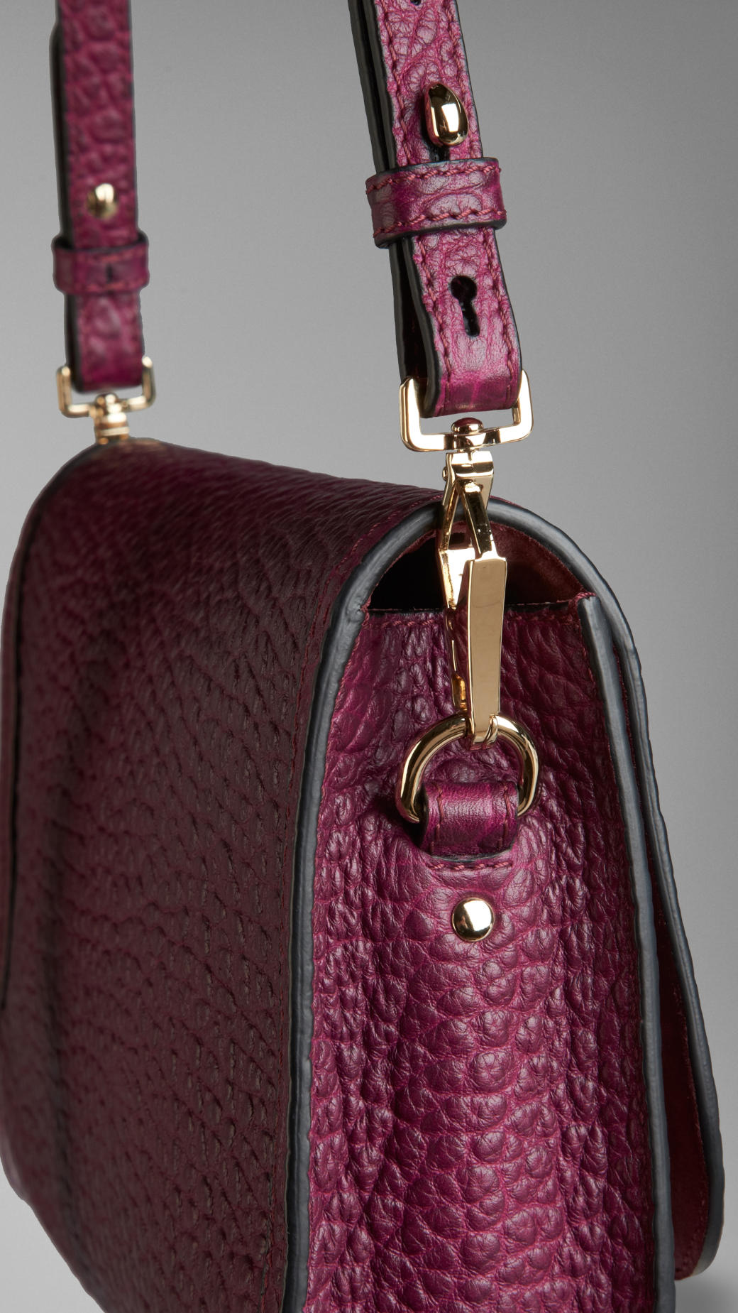 Burberry Ostrich Bow Leather Crossbody Bag in Purple | Lyst