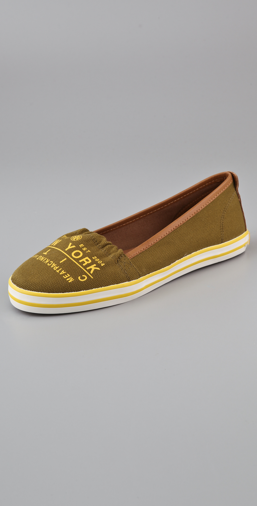 Tory burch Traveler Slip On Sneakers in Green | Lyst