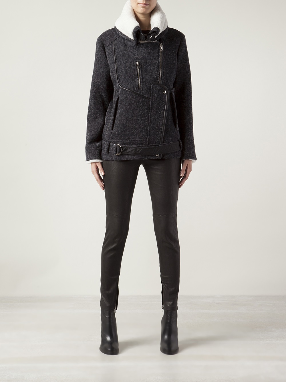 iro restrain coat