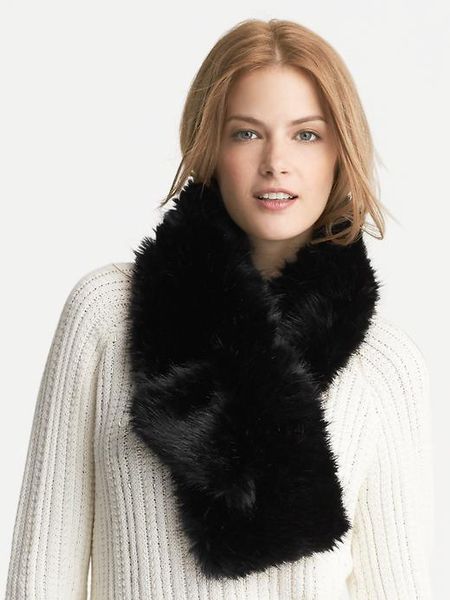 Banana Republic Faux Fur Pull Through Scarf Black in Black | Lyst