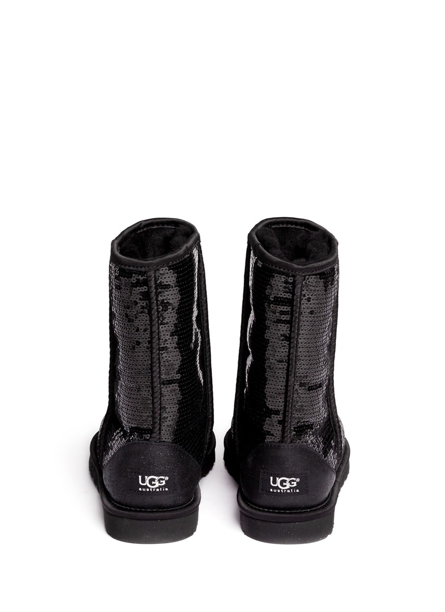 ugg classic short boots in black