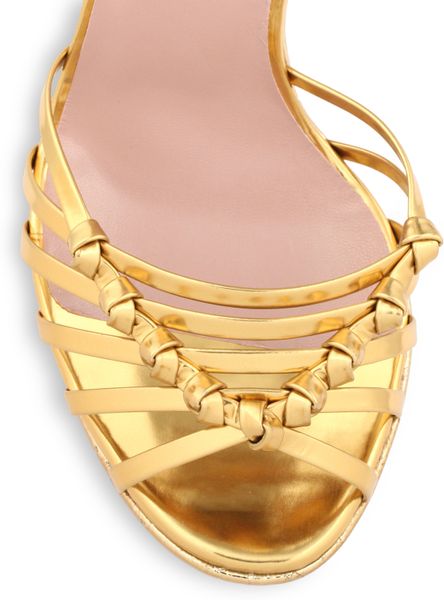 Gucci Metallic Leather Cork Wedge Sandals in Gold | Lyst