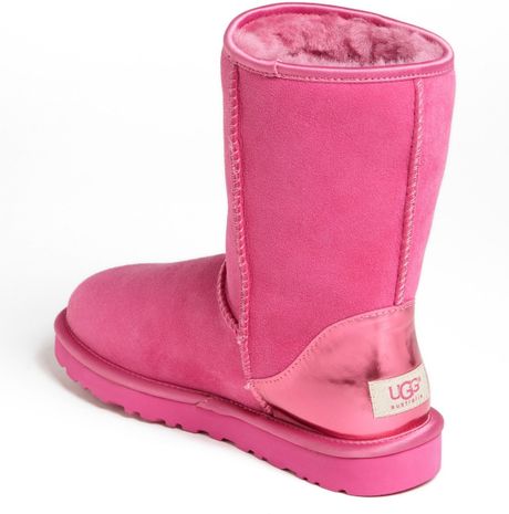 Ugg Classic Short Metallic Patent Boot in Pink (Princess Pink) | Lyst