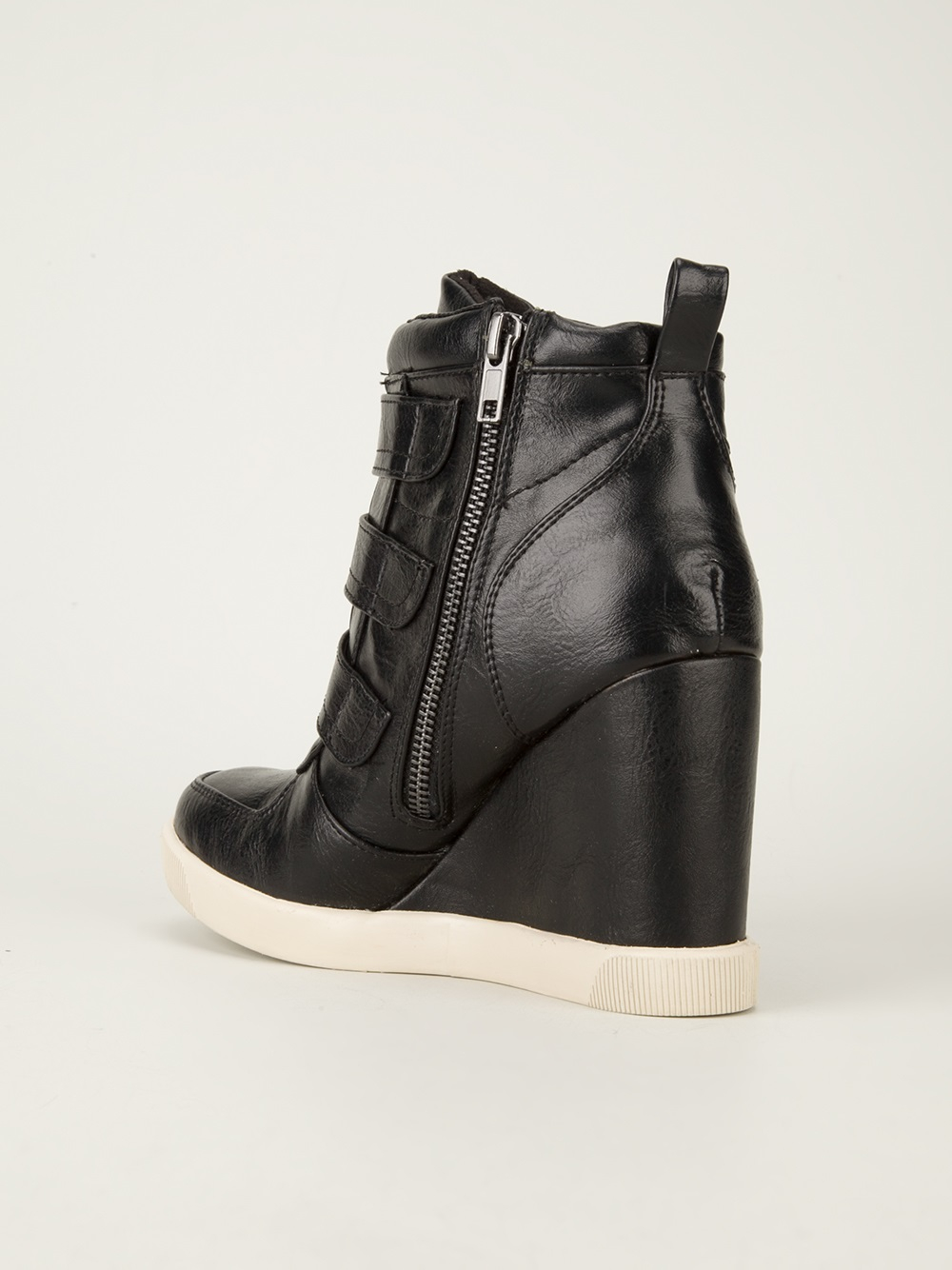steve madden latch white
