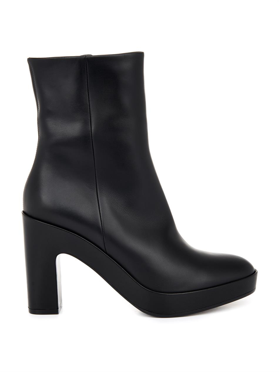 Lyst - Balenciaga Chunky Leather Boots in Black