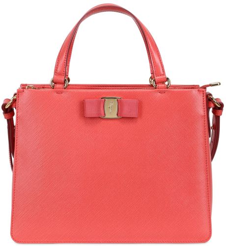 Ferragamo Tracey Saffiano Leather Shoulder Bag in Pink | Lyst