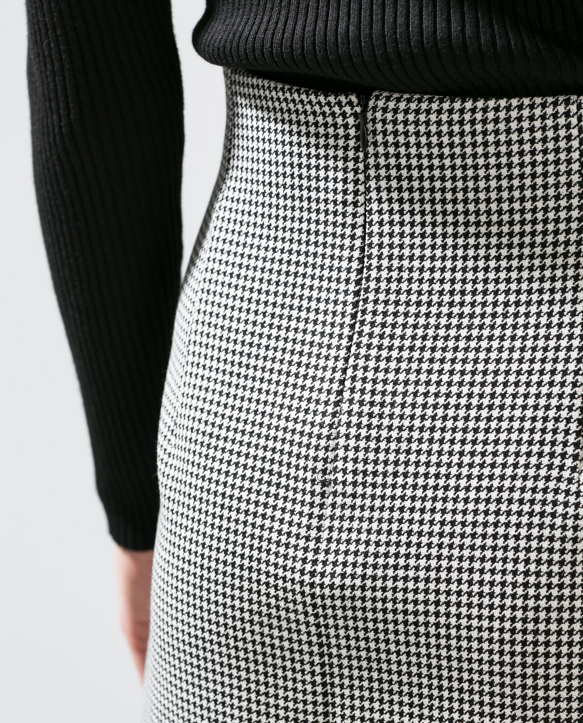 Zara Houndstooth Check Skirt in White | Lyst