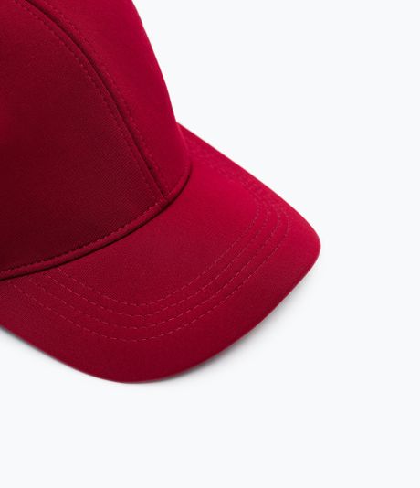 materials for zara cap