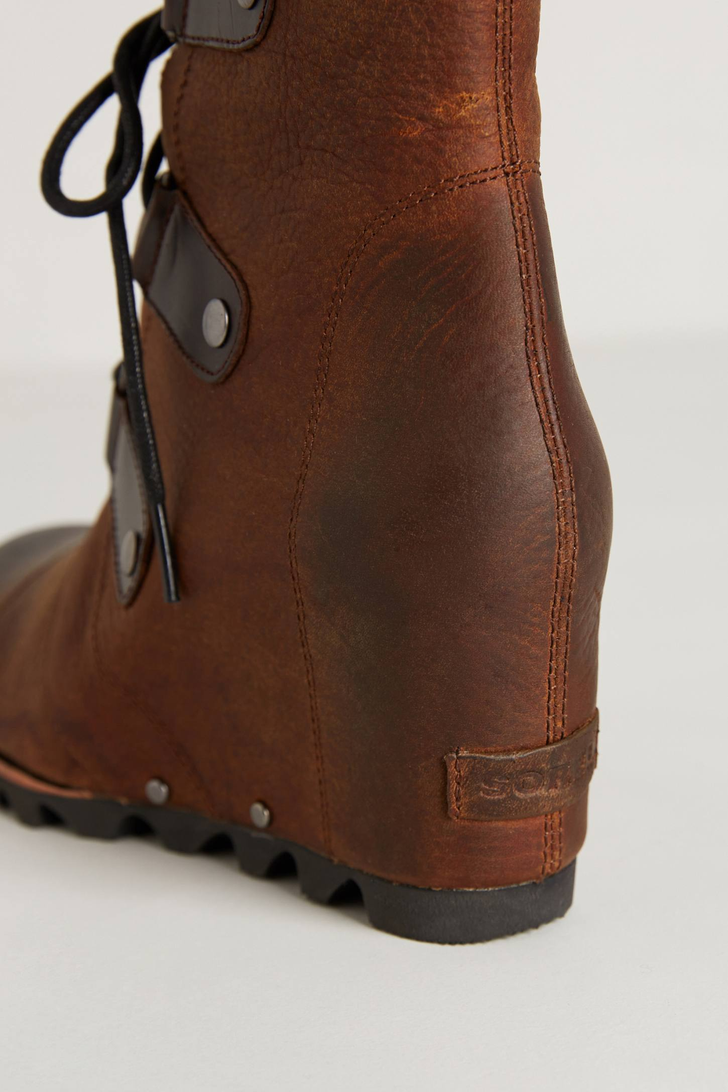 sorel brown wedge