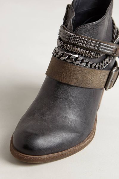 Dolce Vita Chained Ankle Boots in Black | Lyst