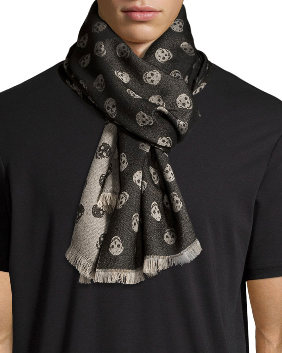 alexander mcqueen skull scarf still fashionable