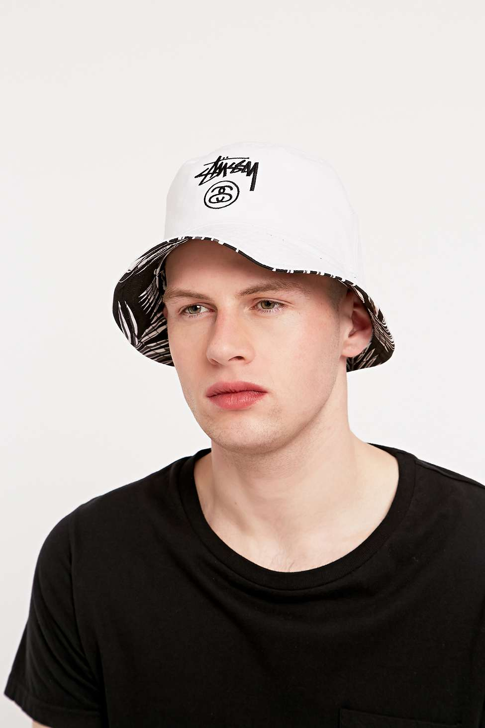 bucket hat stussy white