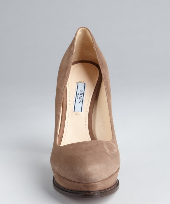 camel platform pumps