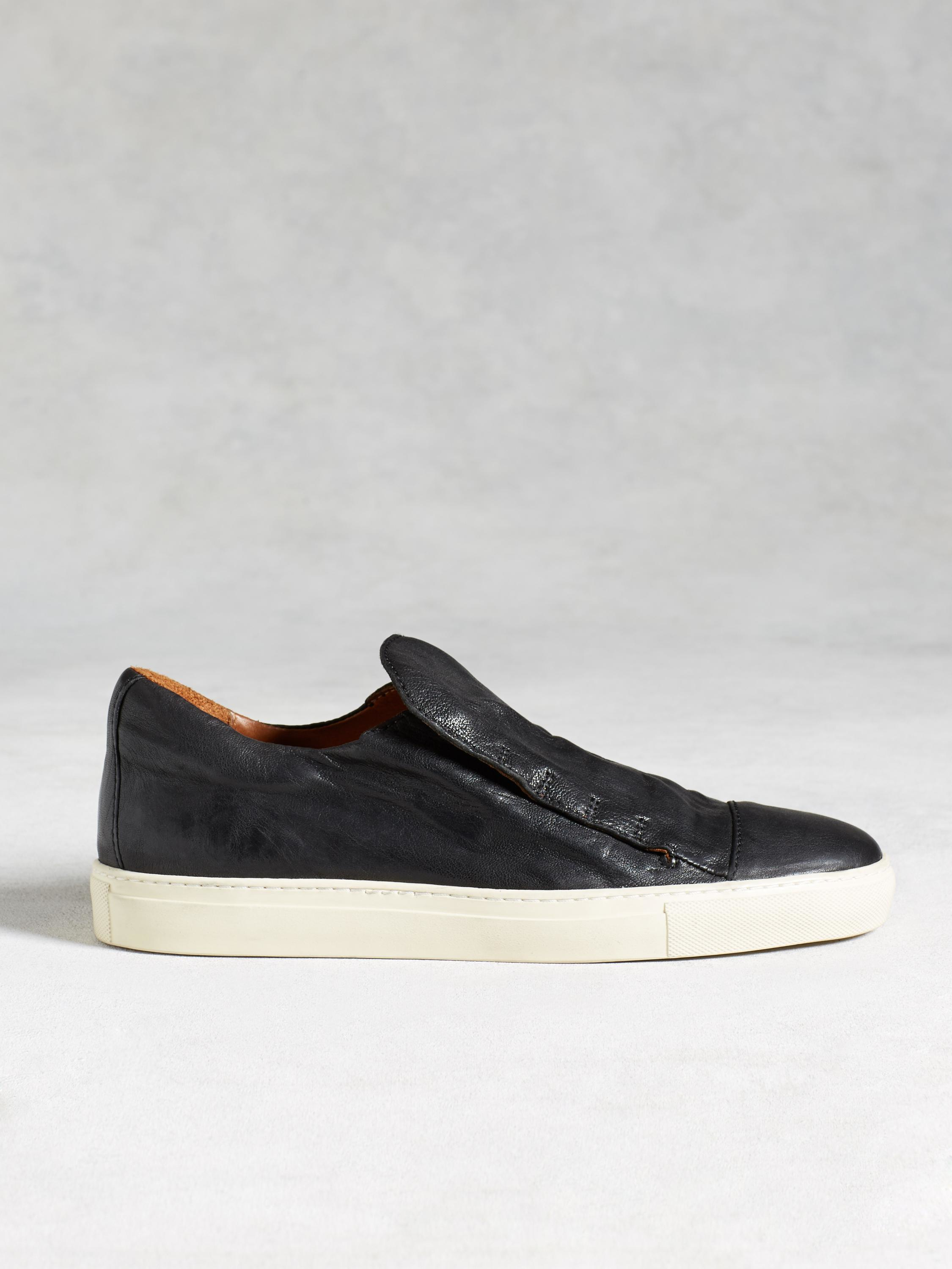 laceless low top