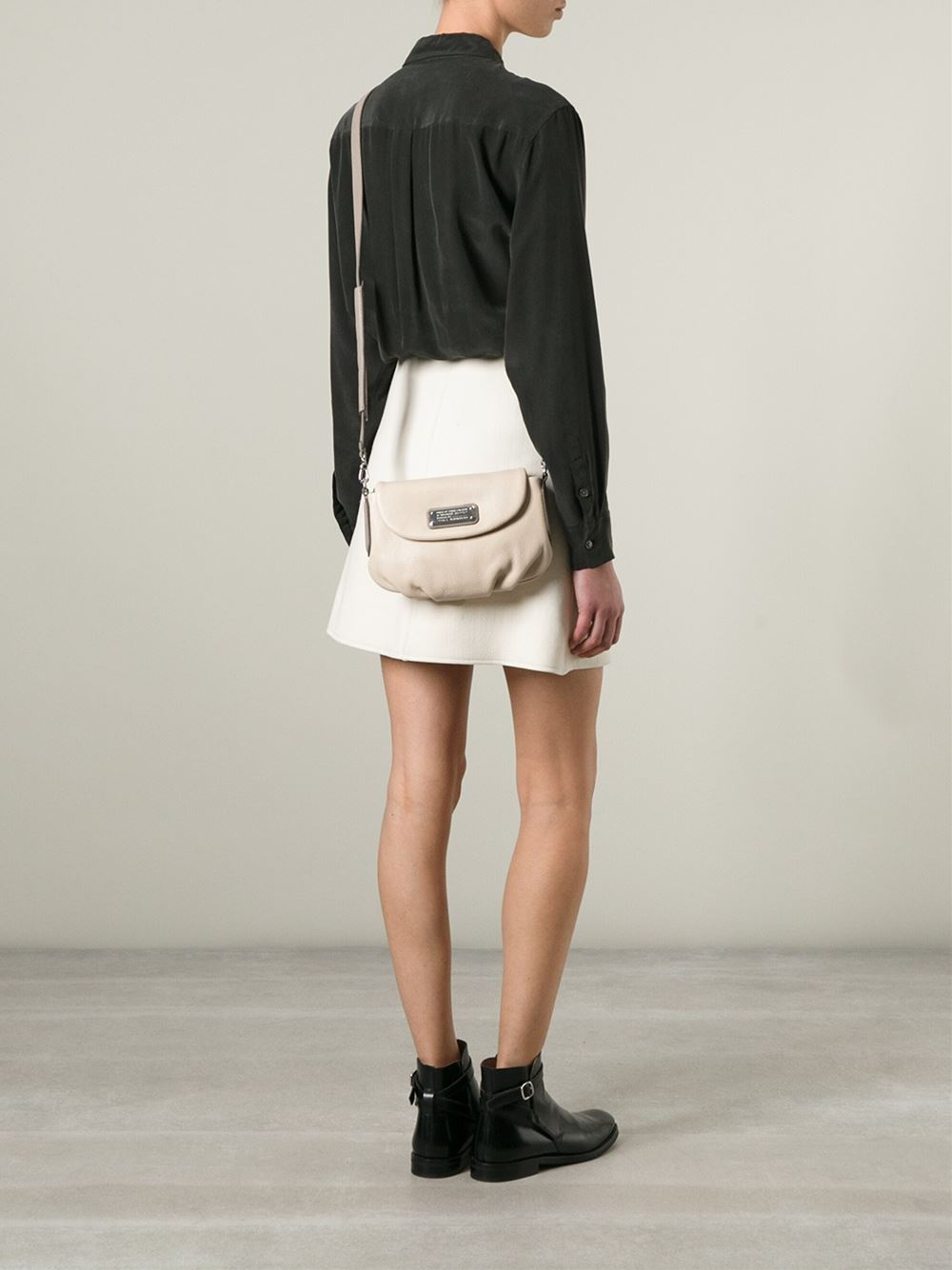 Lyst Marc By Jacobs New Q Flap Percy Crossbody Bag In Natural Gallery