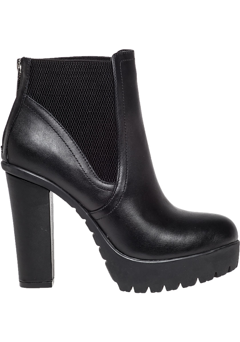 Steve madden Amandaa Leather Boots in Black | Lyst