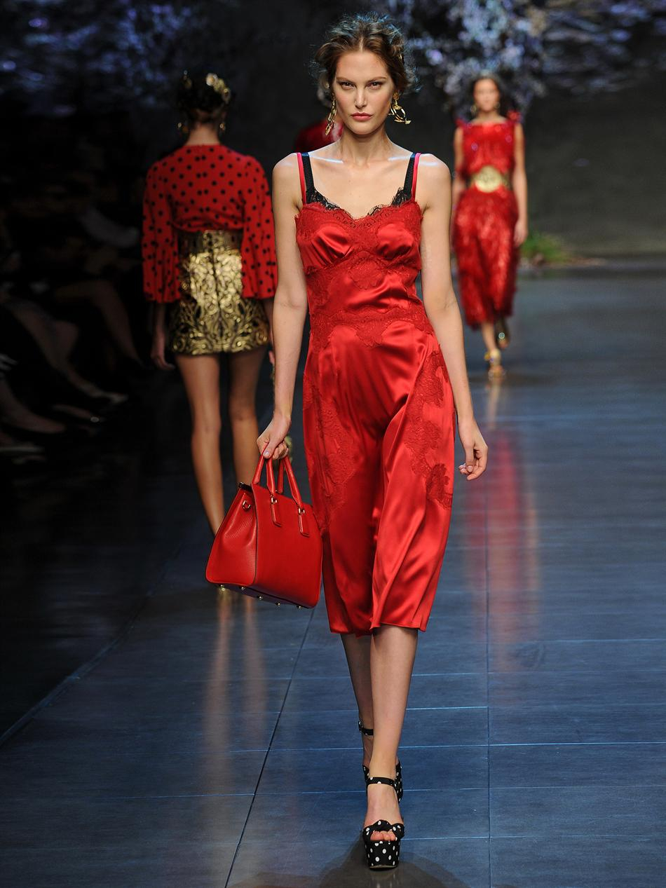 Lyst Dolce Gabbana Lace And Silk Dress In Red Gallery