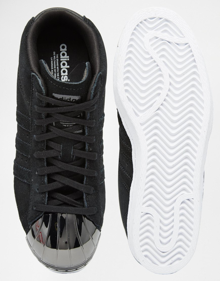Cheap Adidas Originals Superstar 2 Trainers in White and Black Urban 