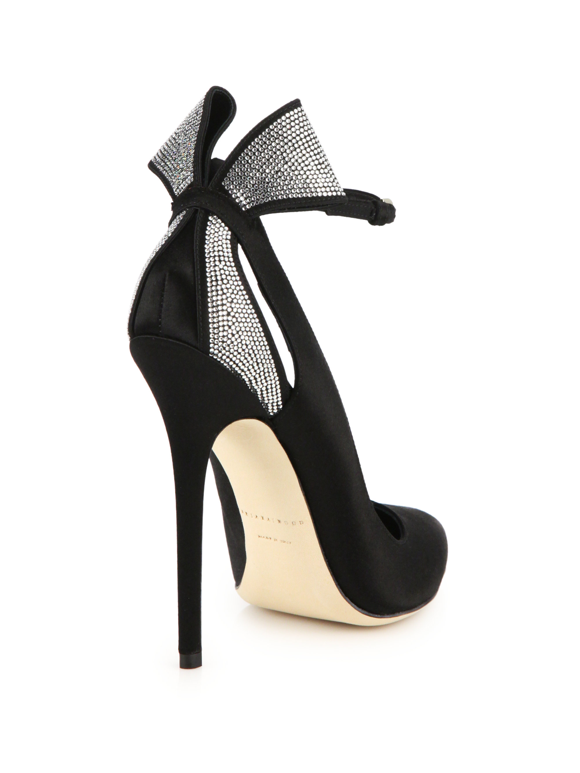 black pumps with bow in front
