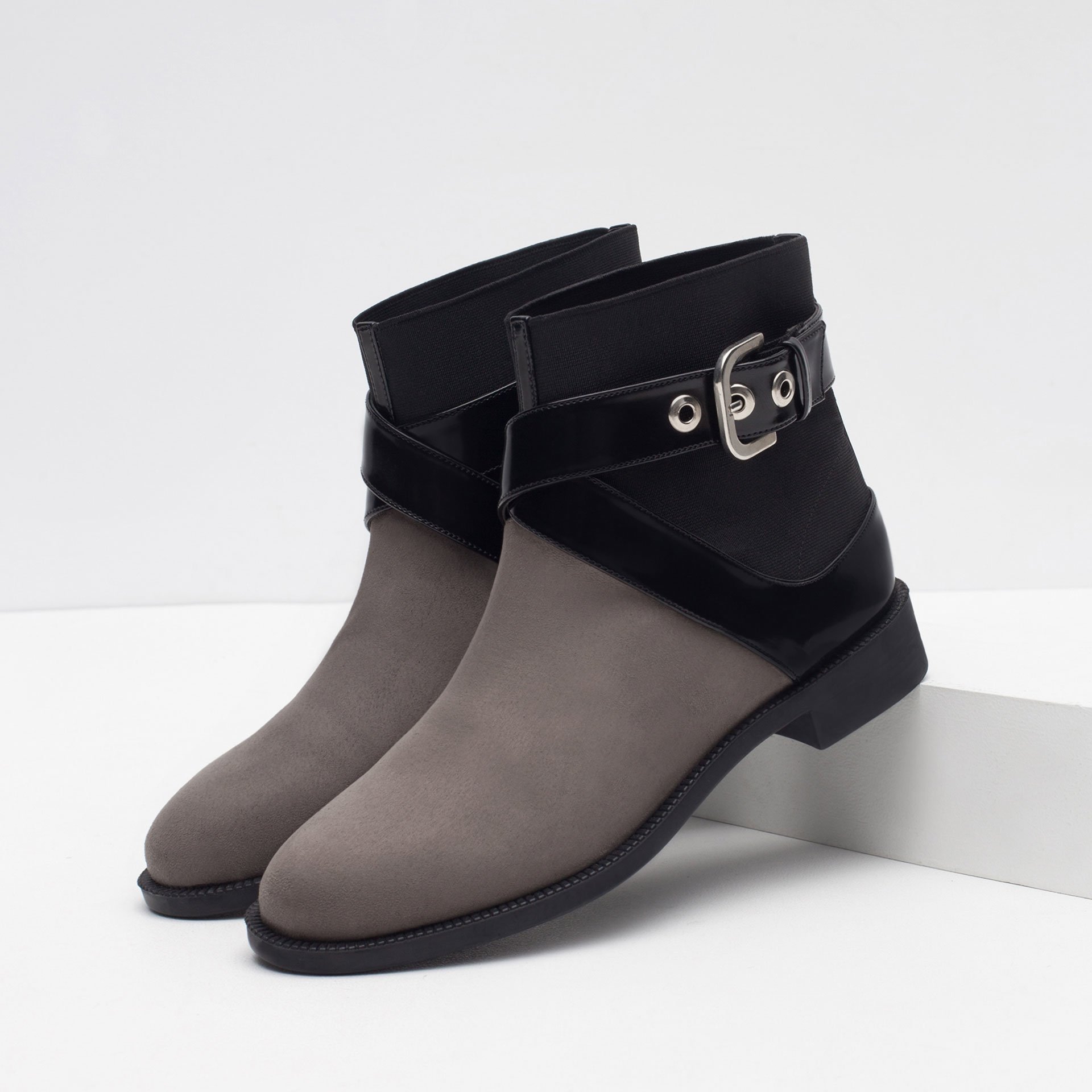 Zara Flat Ankle Boots With Buckle in Black | Lyst