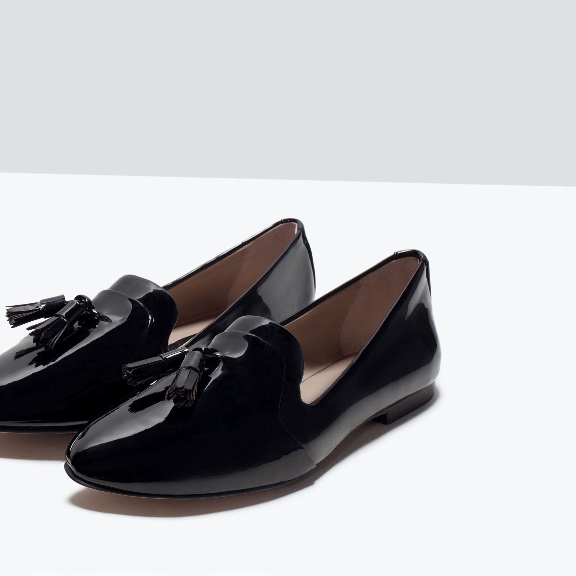 Zara Glossy Flat Shoes in Black | Lyst