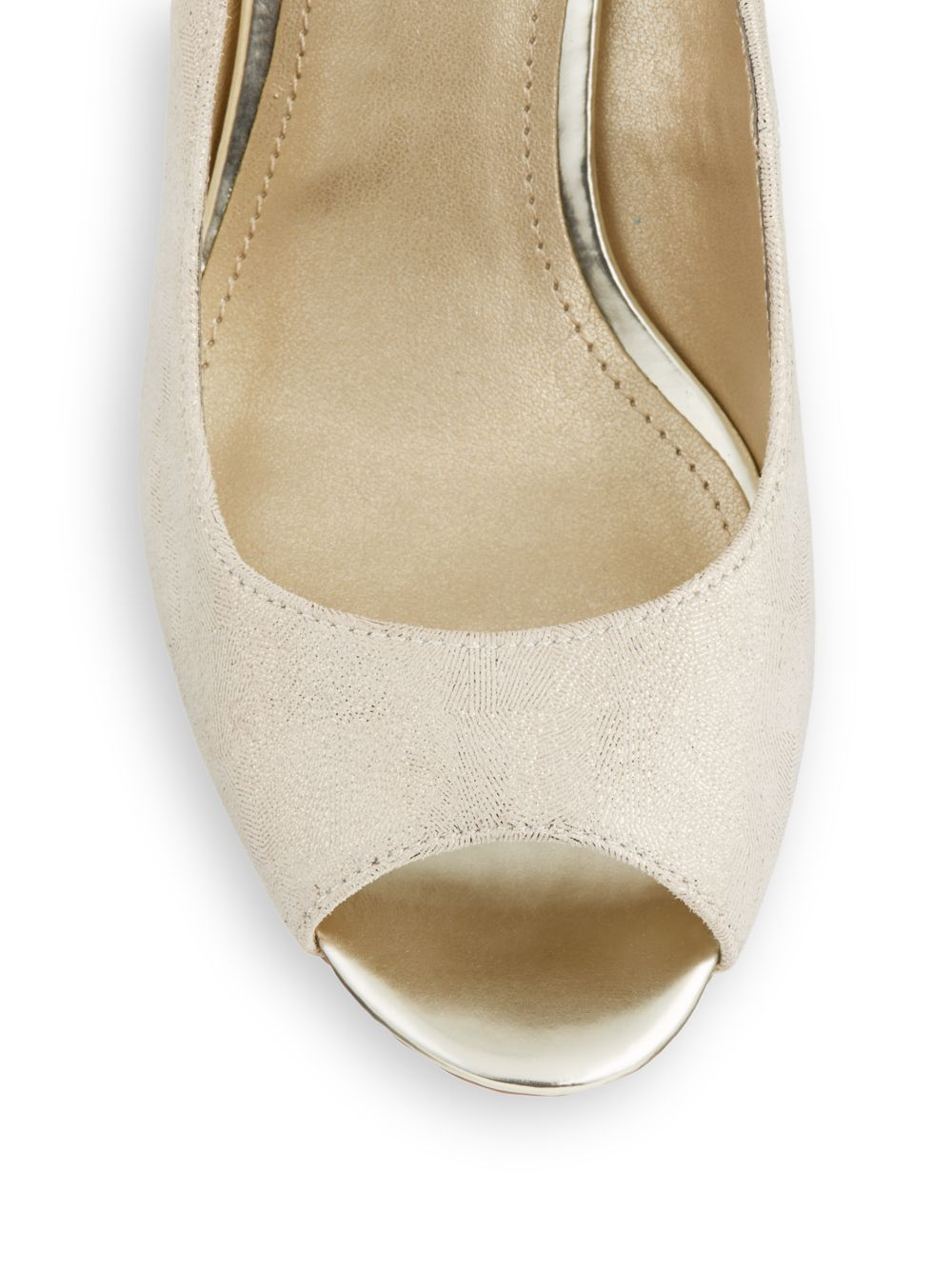 bandolino tuff love wedge