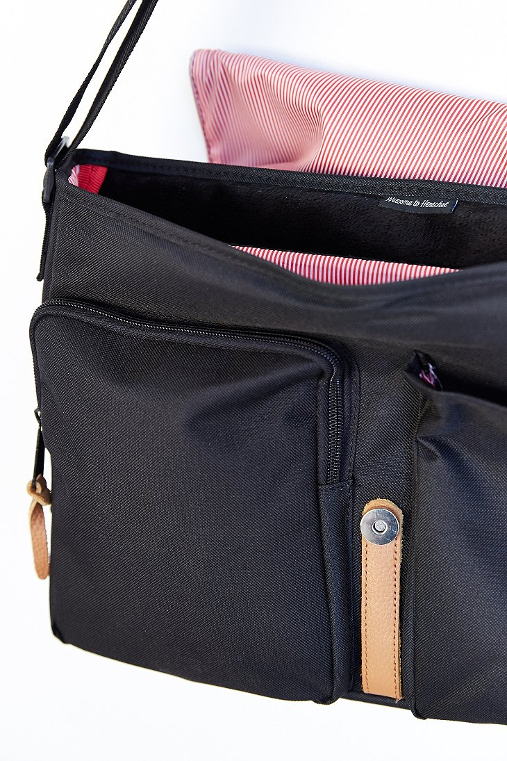 Lyst Herschel Supply Co Columbia Messenger Bag In Black For Men Gallery