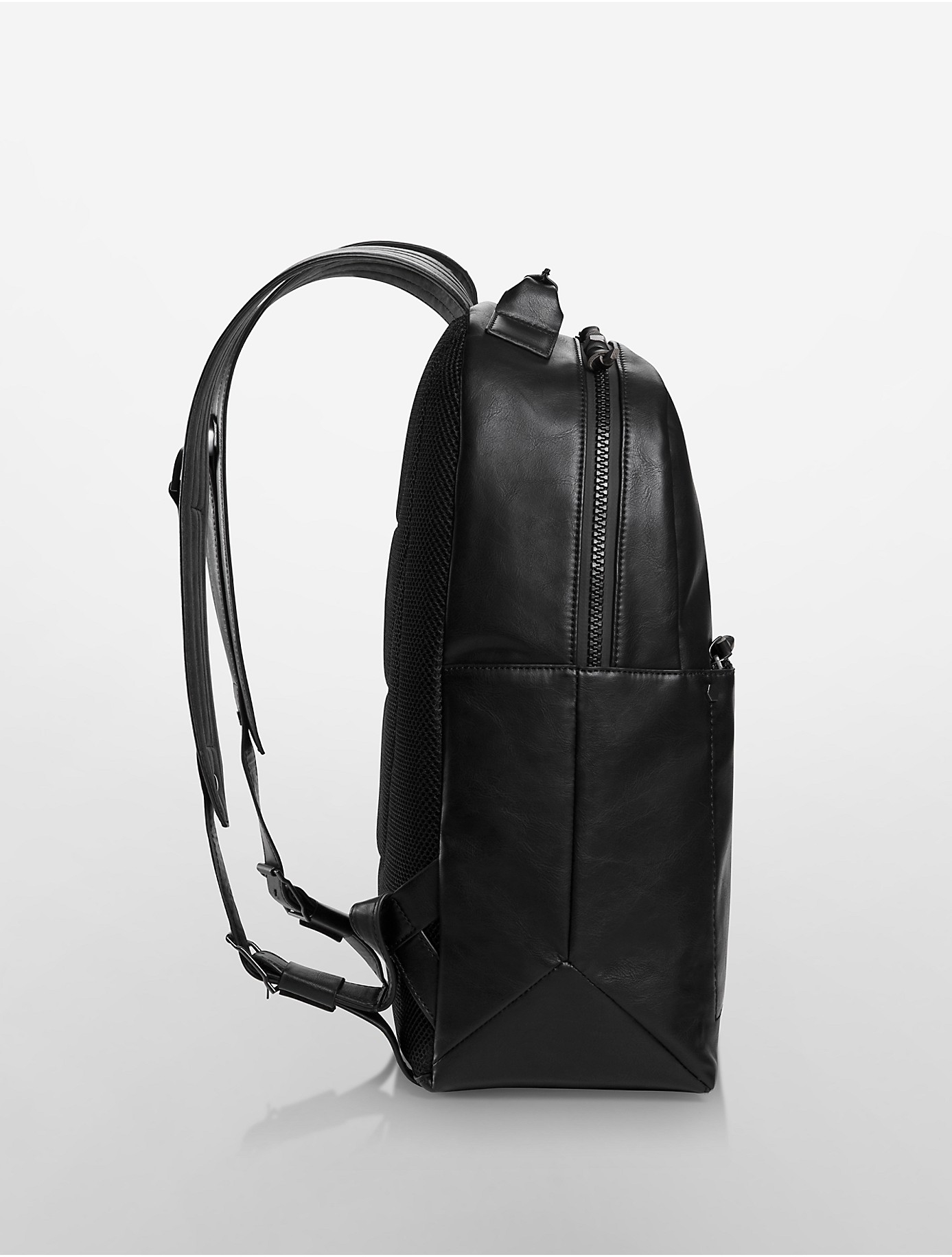 Lyst - Calvin Klein Jeans Minimal Backpack in Black