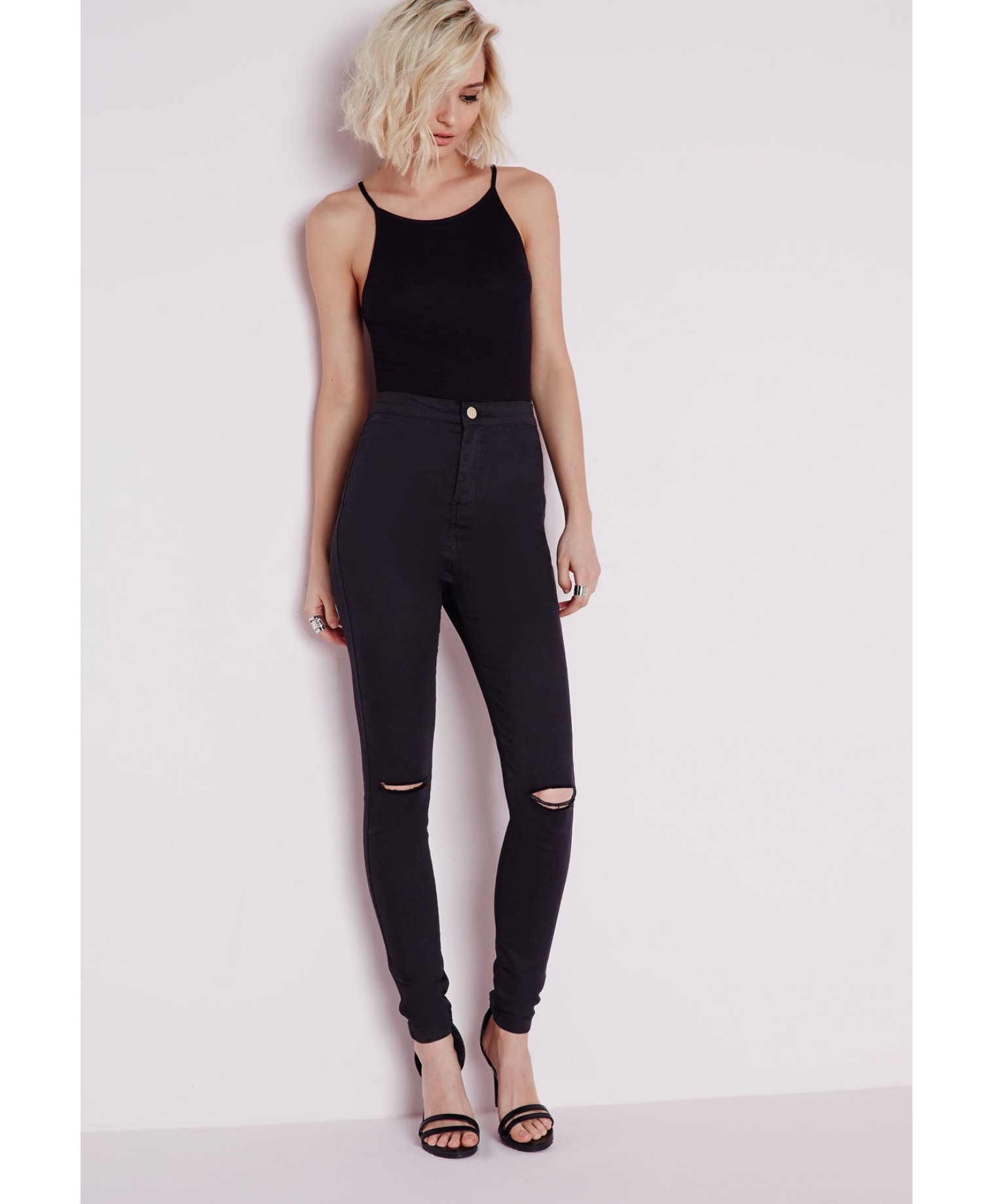 Missguided High  Waist  Ripped  Knee Skinny Jeans  Black in 