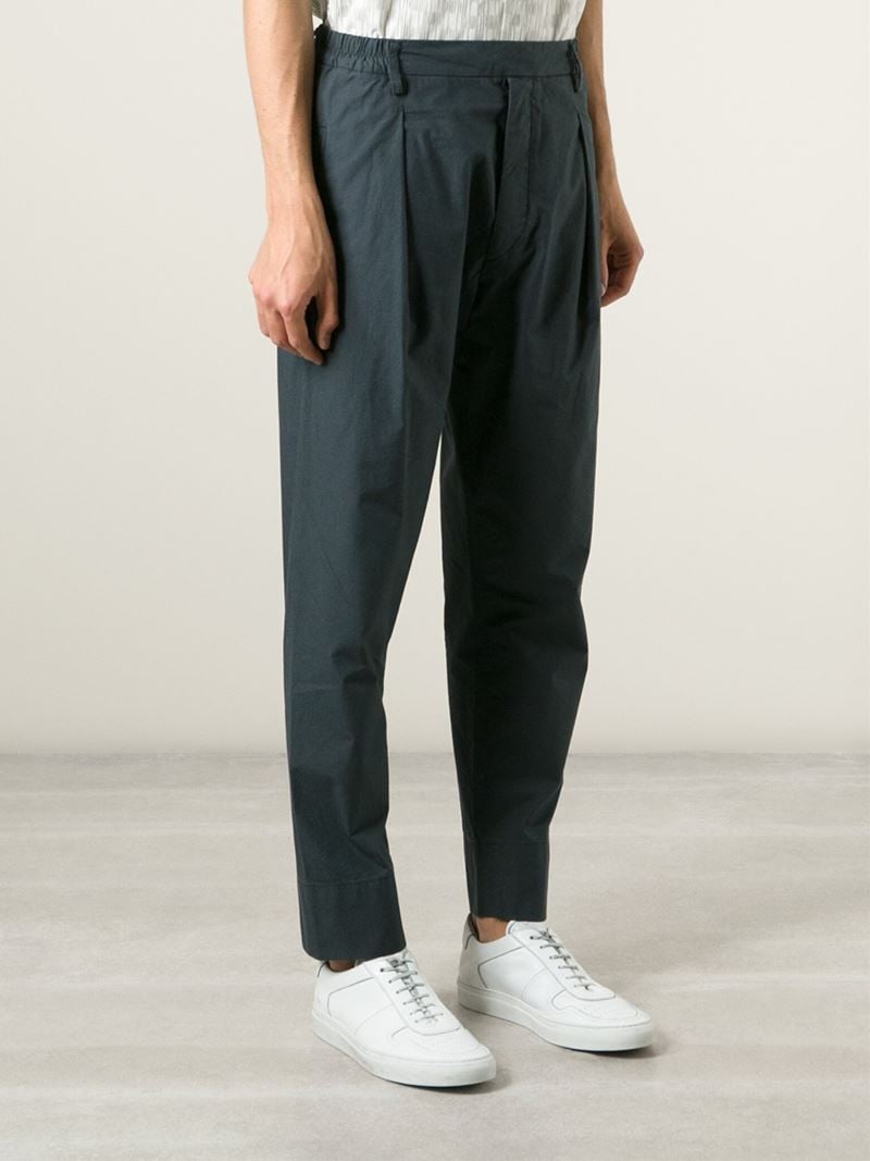 tapered pleated trousers