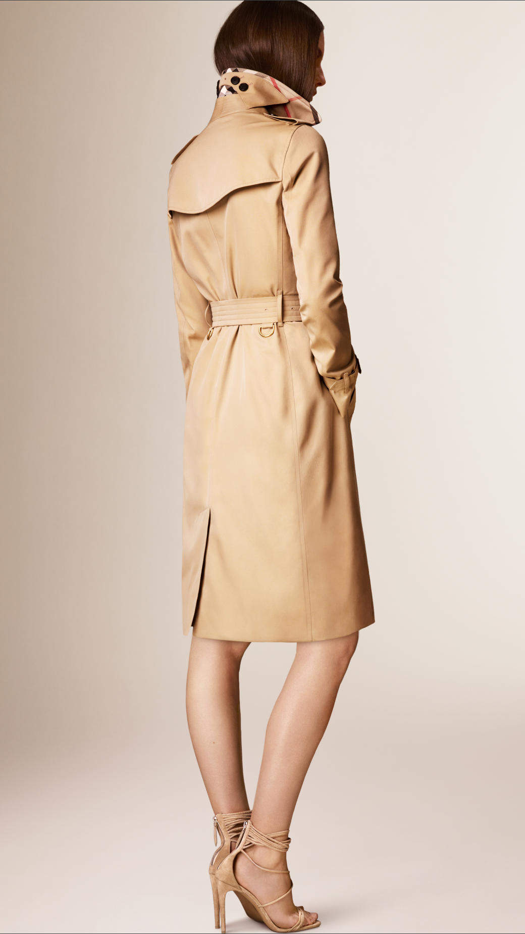 Burberry Kensington Lace Trench Coat In Natural Lyst Image 4 Of Burberry London Kensington Mid Trench Coat In Honey