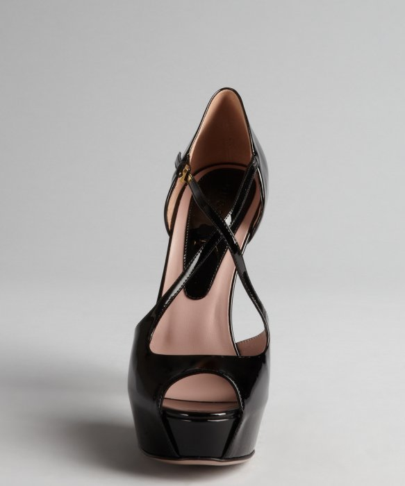 gucci black patent wedges