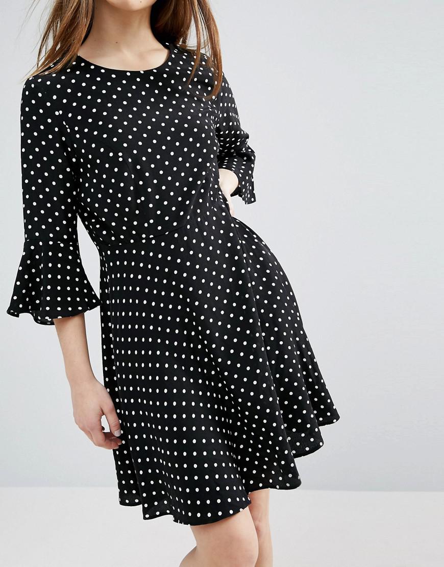 Lyst - New Look Polka Dot Fluted Sleeve Dress in Black