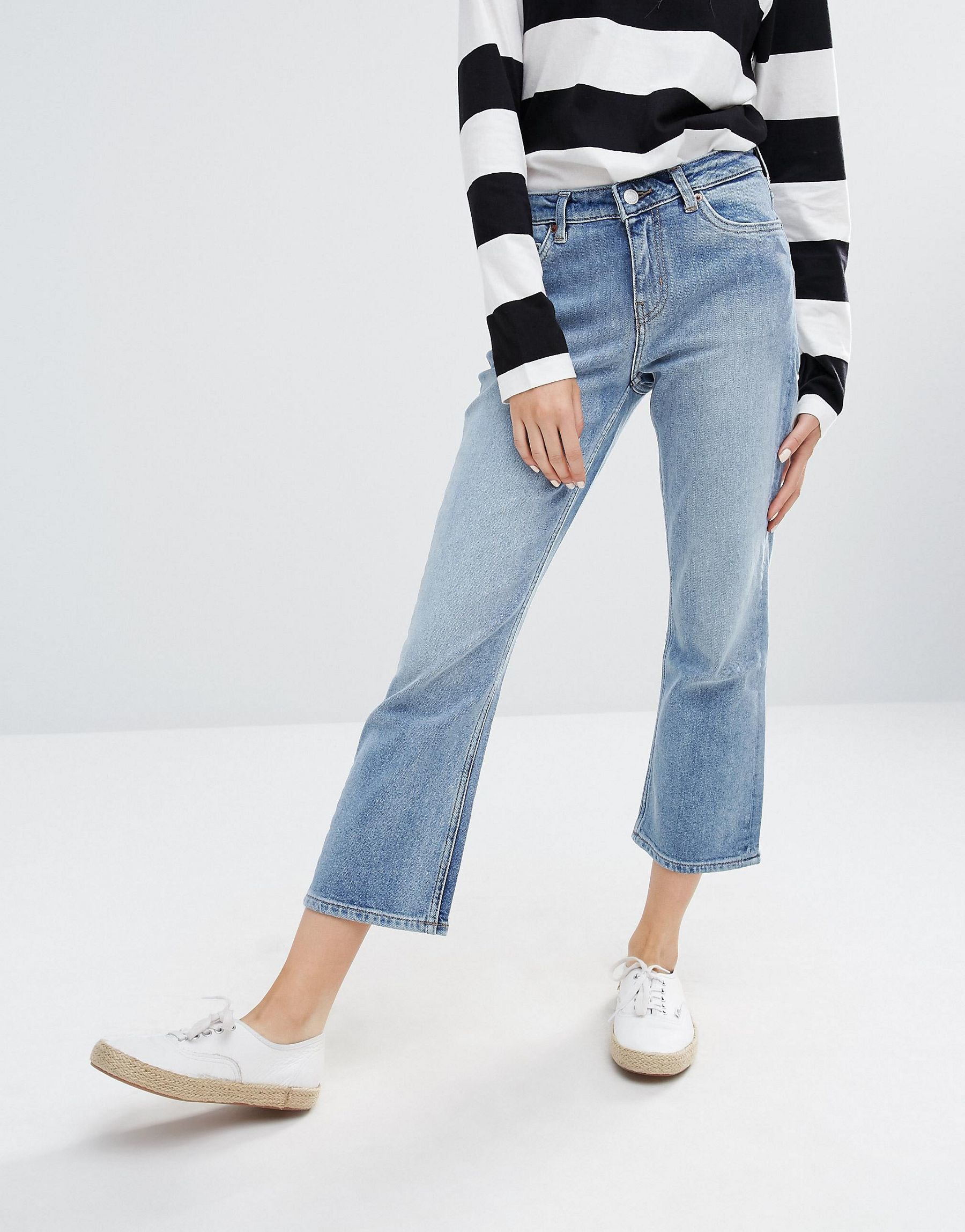 Weekday Cut Mid Rise Crop Kick Flare Jeans in Blue (Bench blue) | Lyst