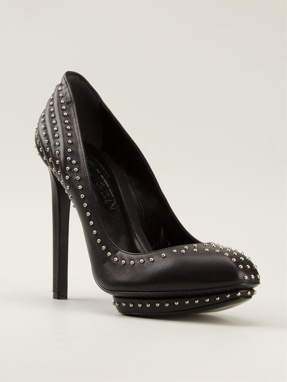 Alexander mcqueen Studded Platform Pumps in Black | Lyst