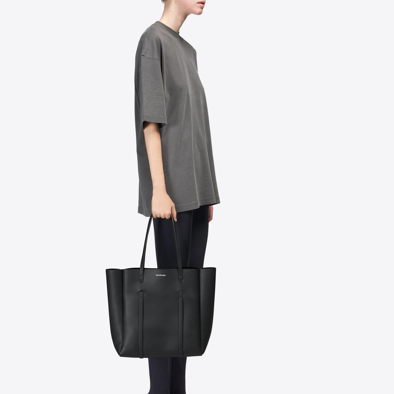 Lyst Balenciaga Everyday Tote M In Black View Fullscreen