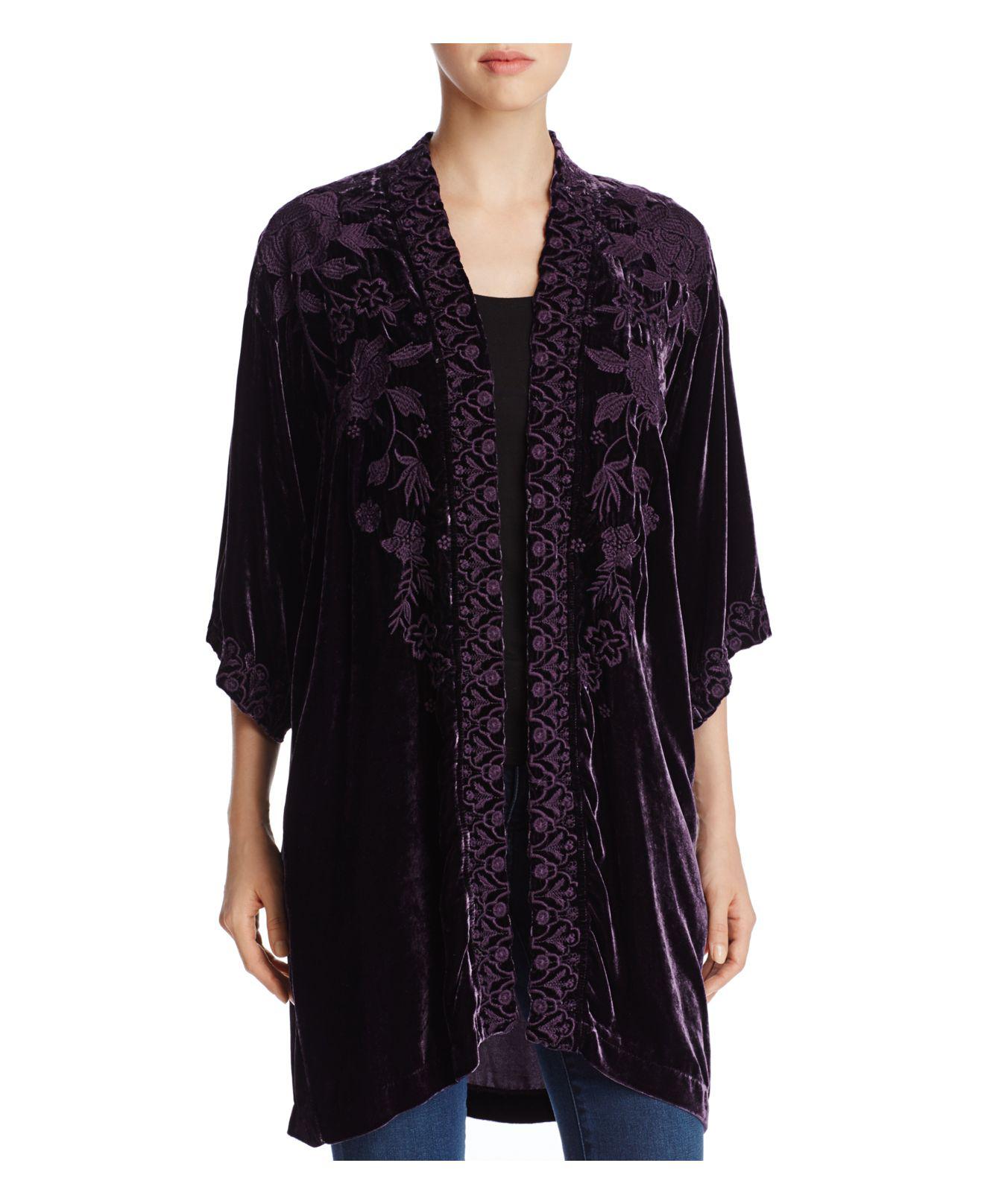 Johnny Was Parina Embroidered Velvet Kimono in Black - Lyst