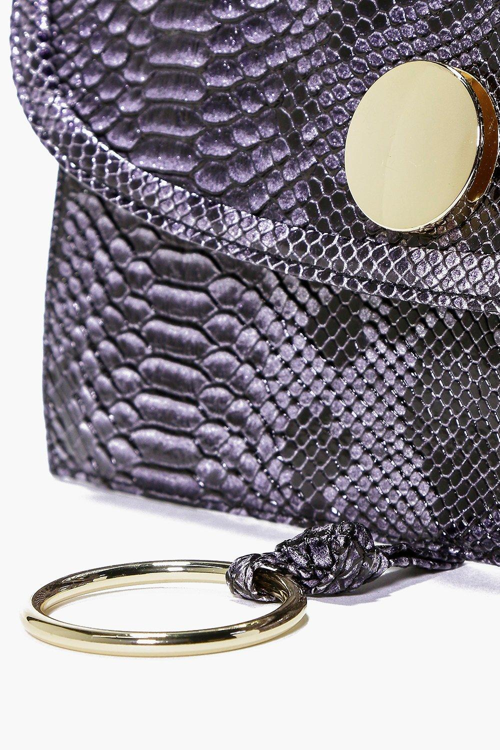 Download Lyst - Boohoo Eva Mock Croc Metal Loop Detail Clutch Bag ...