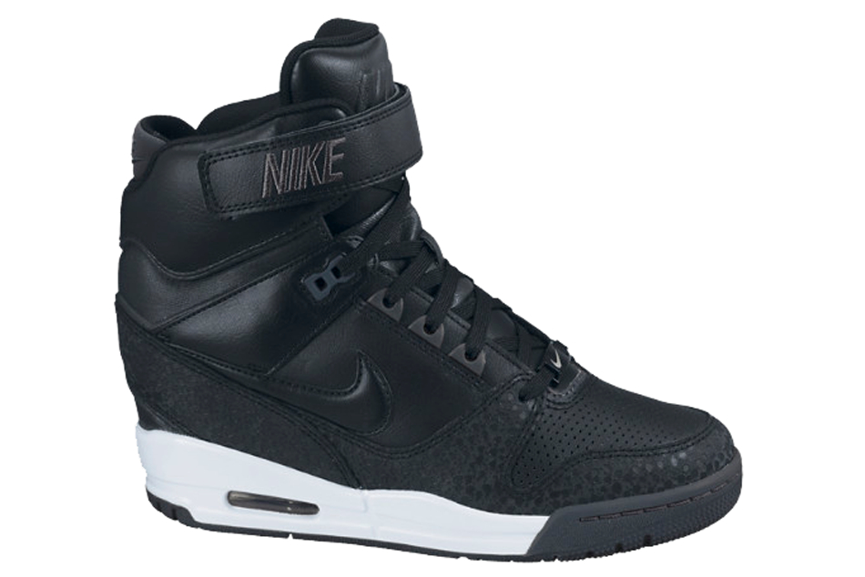 nike air revolution sky hi black