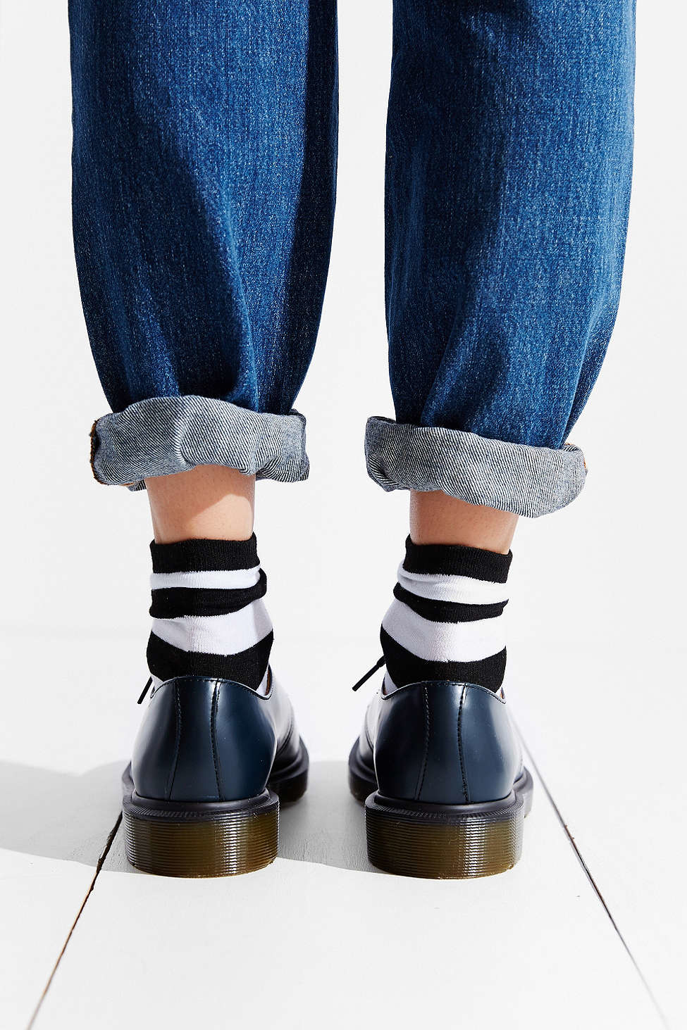 navy smooth dr martens