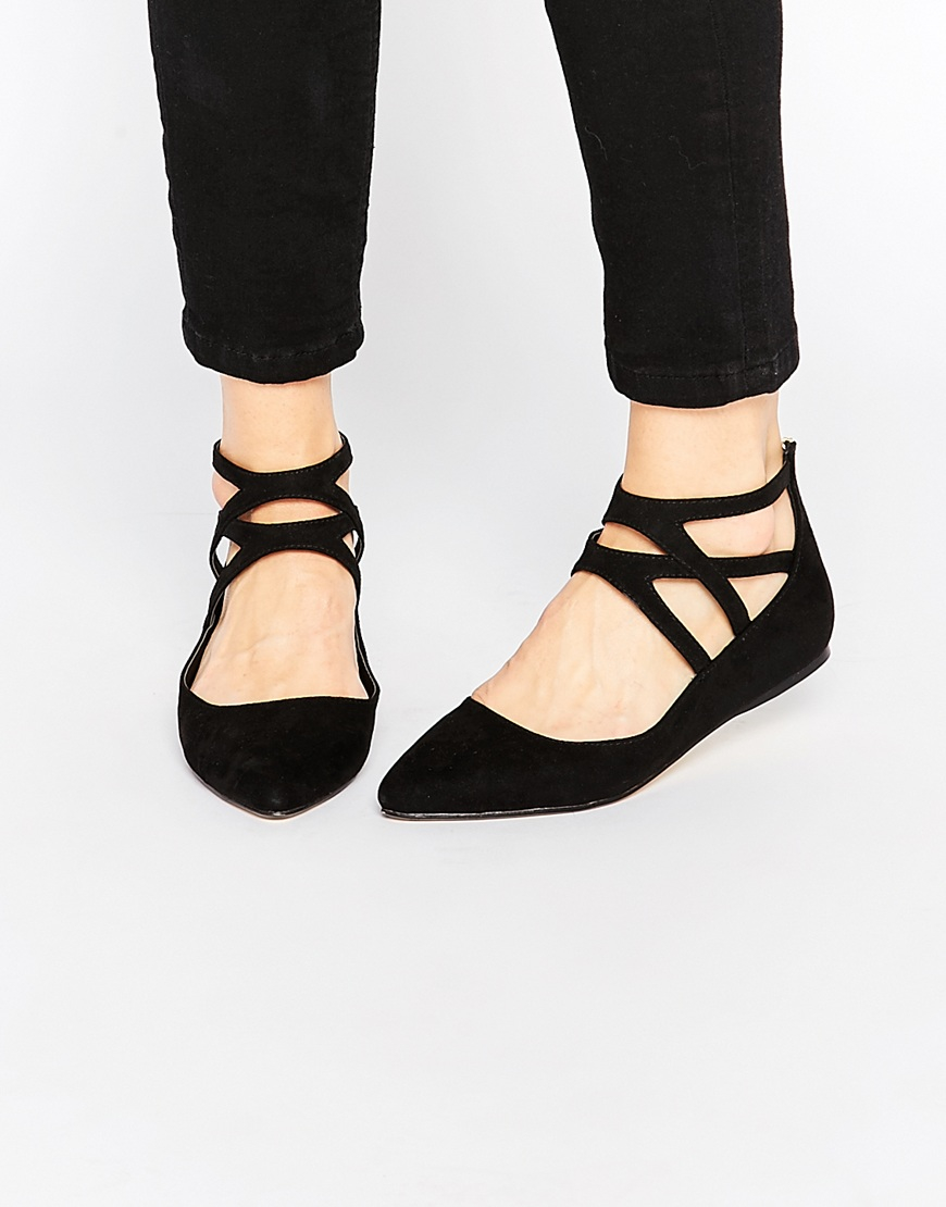 Flat shoes with strap Flat shoes with strap